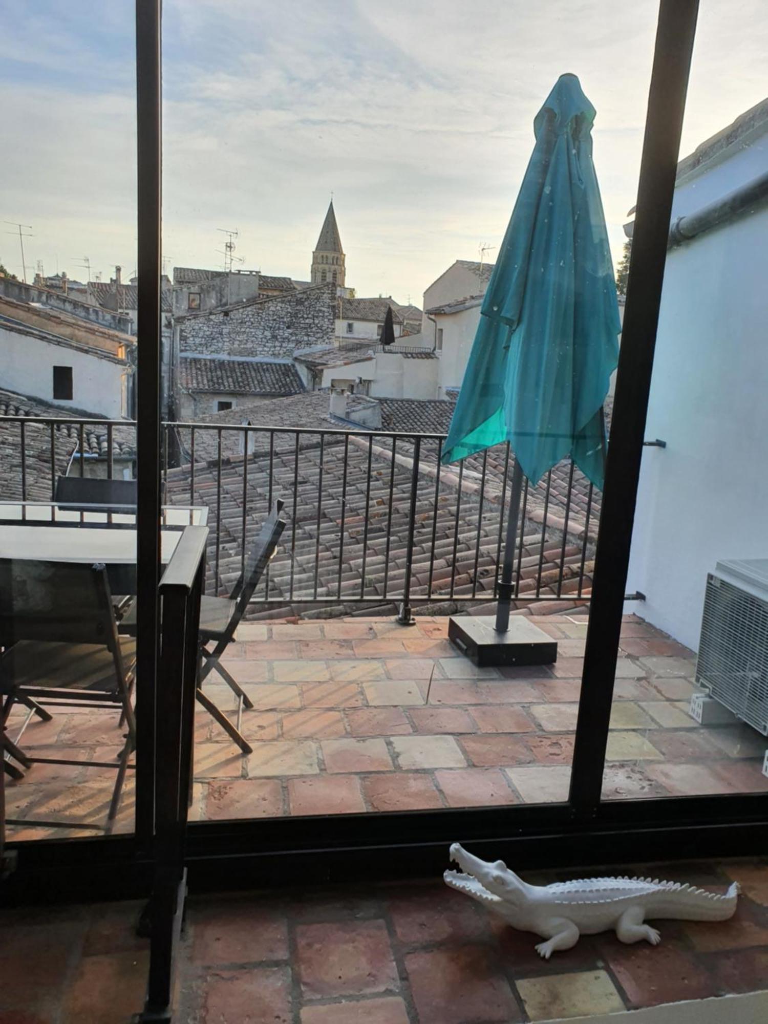 Au Coeur Du Centre Historique - Immeuble Classe - Terrasse - Climatise Nîmes Dış mekan fotoğraf